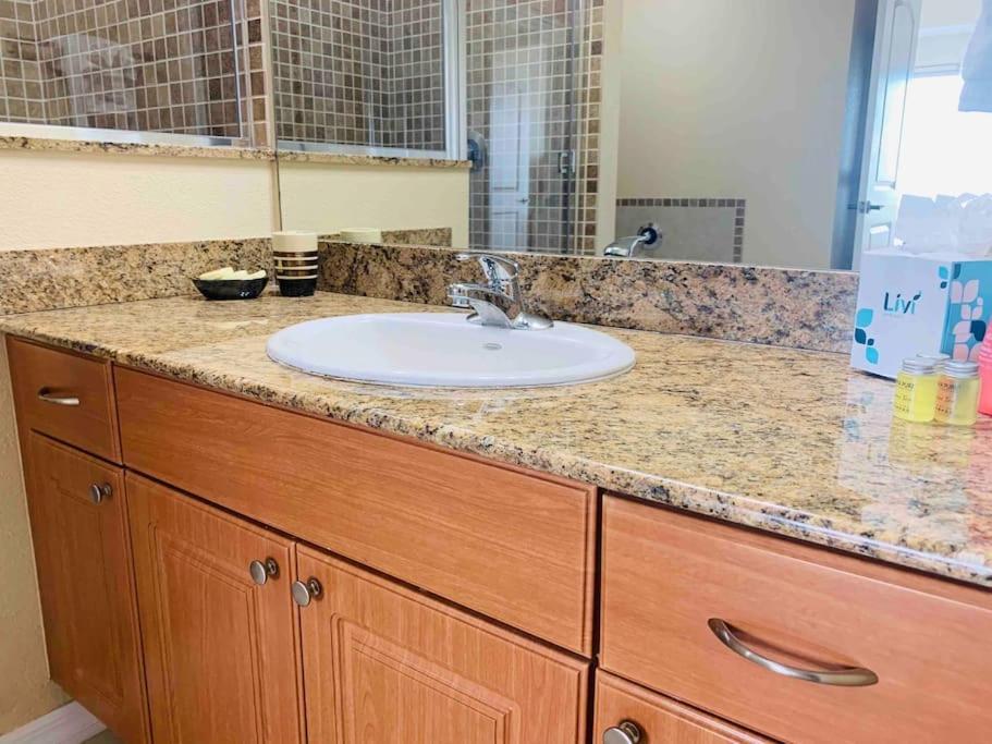 Walking Distance From Universal One Bedroom Resort 奥兰多 外观 照片